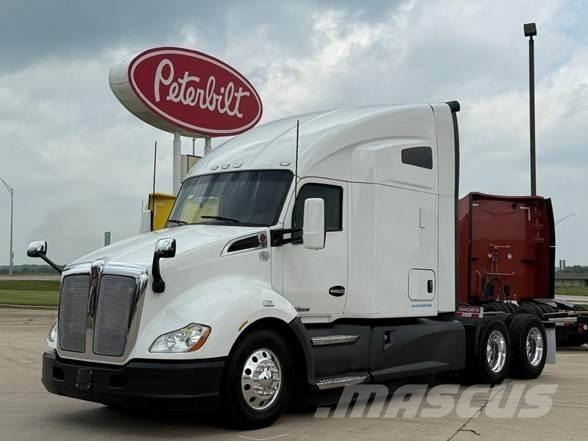 Kenworth T680 Тягачі