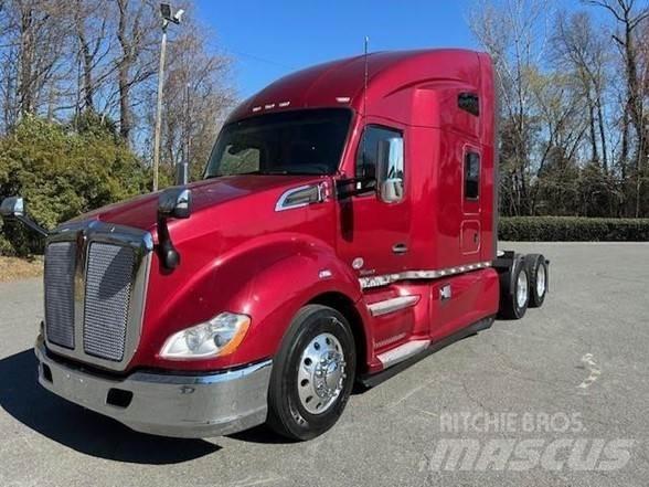 Kenworth T680 Тягачі