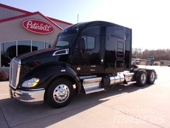 Kenworth T680 Тягачі