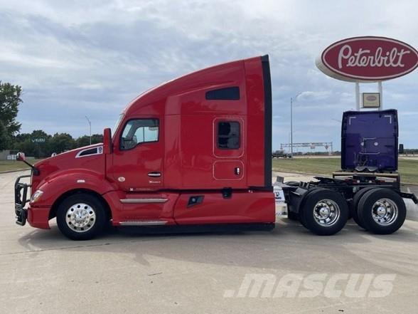 Kenworth T680 Тягачі