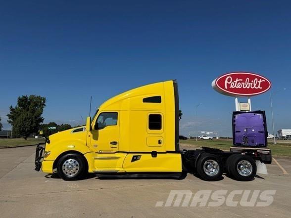 Kenworth T680 Тягачі