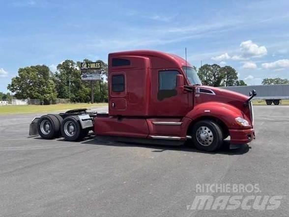 Kenworth T680 Тягачі