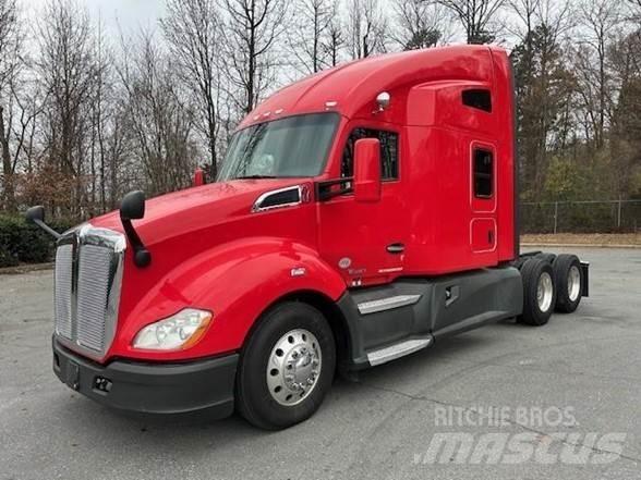 Kenworth T680 Тягачі