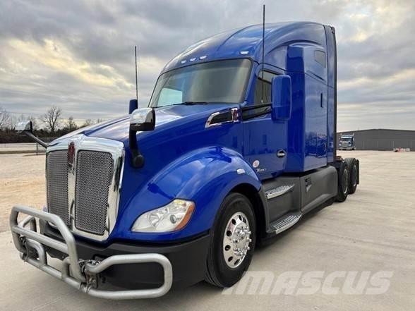 Kenworth T680 Тягачі