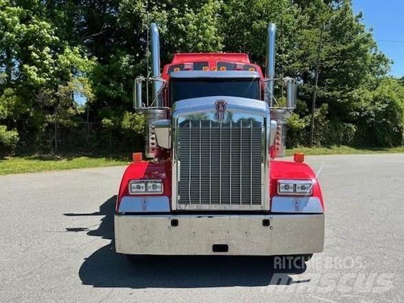 Kenworth W900 Тягачі
