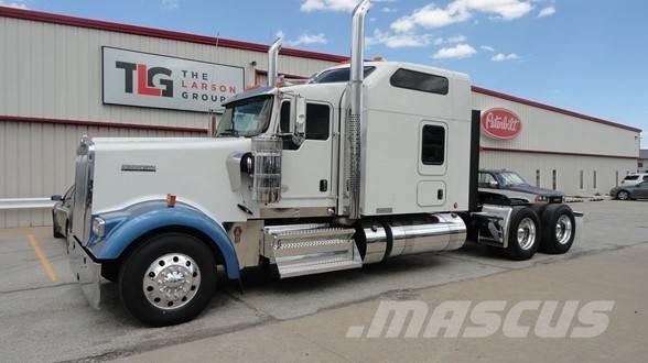Kenworth W900L Тягачі