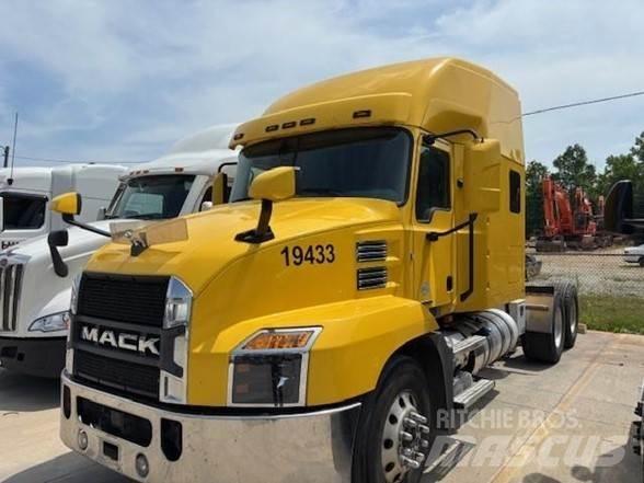Mack ANTHEM 64T Тягачі