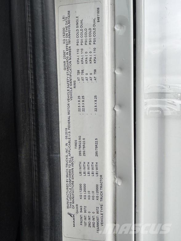 Mack ANTHEM 64T Тягачі