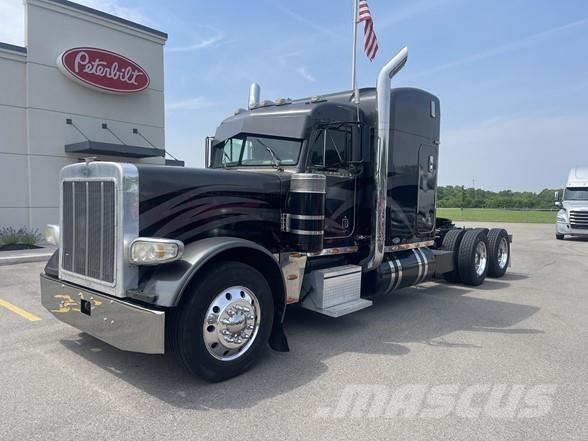 Peterbilt 379 Тягачі