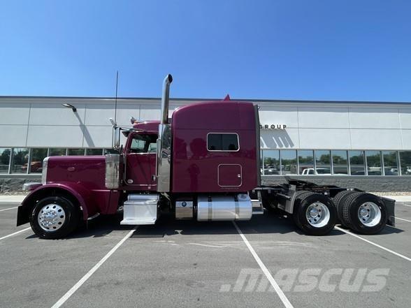 Peterbilt 389 Тягачі