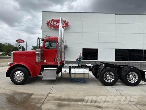 Peterbilt 389 Тягачі