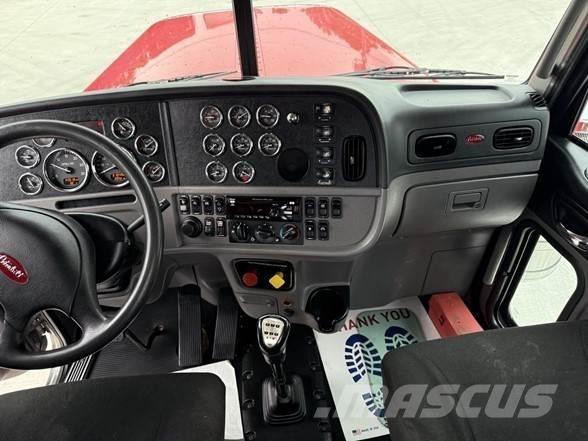 Peterbilt 389 Тягачі