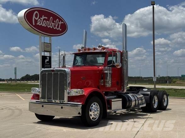 Peterbilt 389 Тягачі