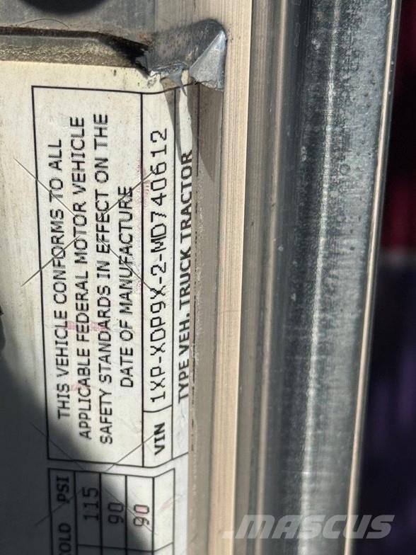 Peterbilt 389 Тягачі