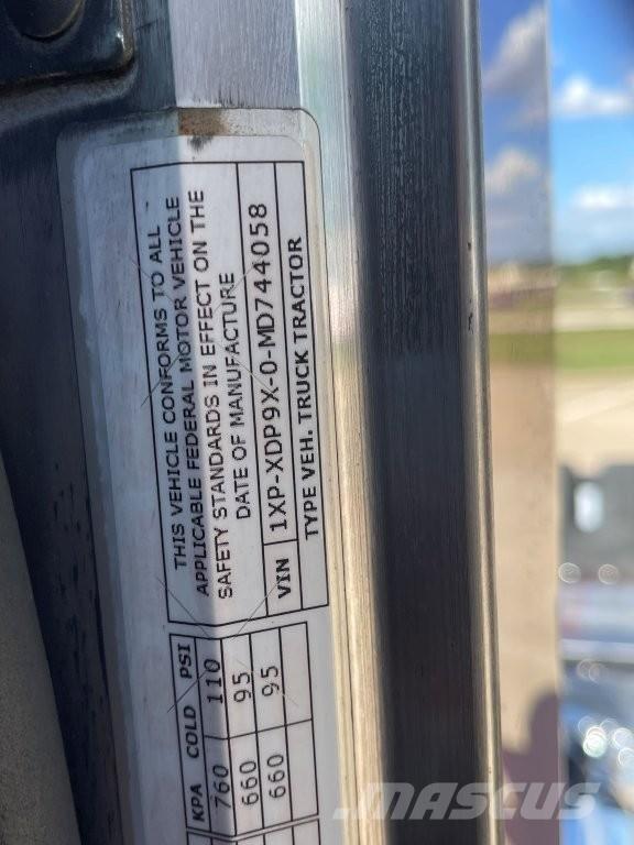 Peterbilt 389 Тягачі