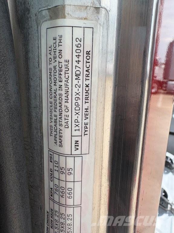 Peterbilt 389 Тягачі