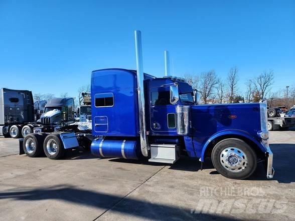 Peterbilt 389 Тягачі