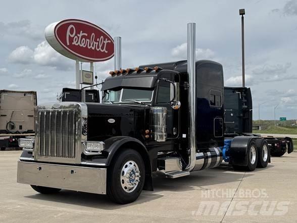 Peterbilt 389 Тягачі