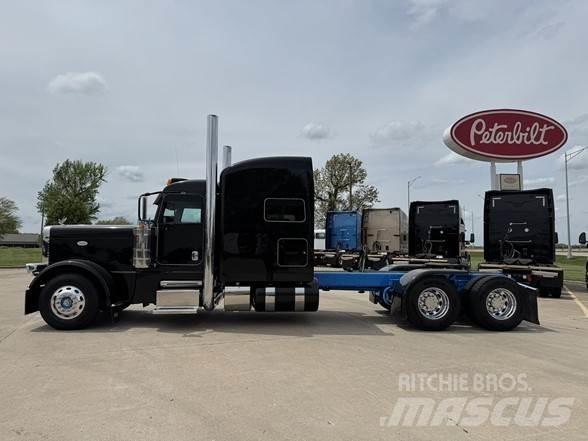 Peterbilt 389 Тягачі