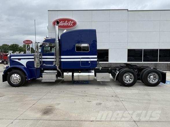 Peterbilt 389 Тягачі