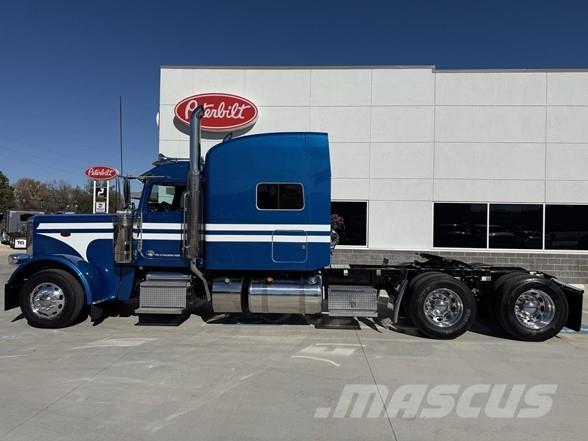 Peterbilt 389 Тягачі