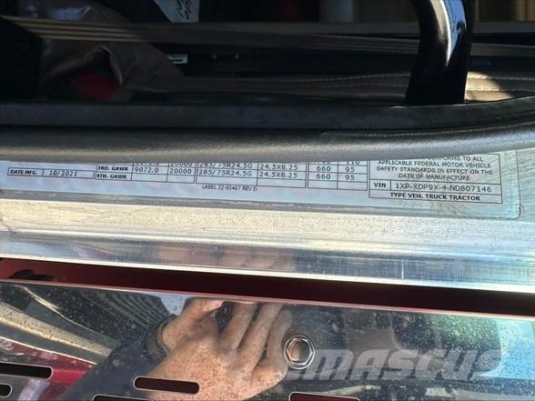 Peterbilt 389 Тягачі