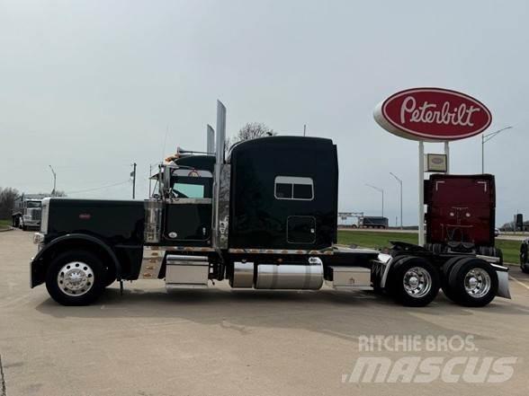 Peterbilt 389 Тягачі