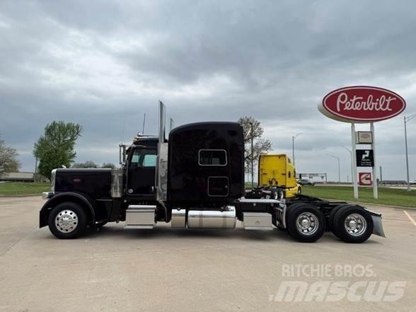 Peterbilt 389 Тягачі