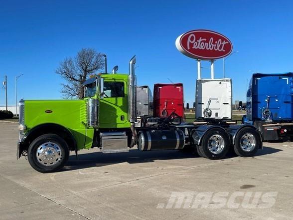 Peterbilt 389 Тягачі