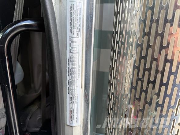 Peterbilt 389 Тягачі