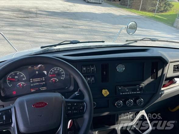Peterbilt 536 Будтехніка - Інші