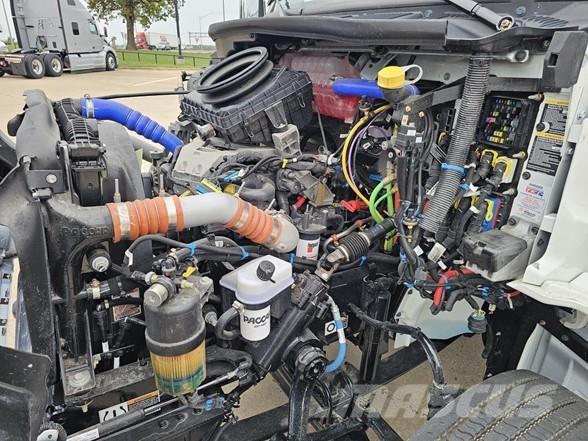 Peterbilt 536 Будтехніка - Інші