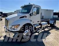 Peterbilt 537 Шасі з кабіною