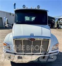 Peterbilt 537 Шасі з кабіною