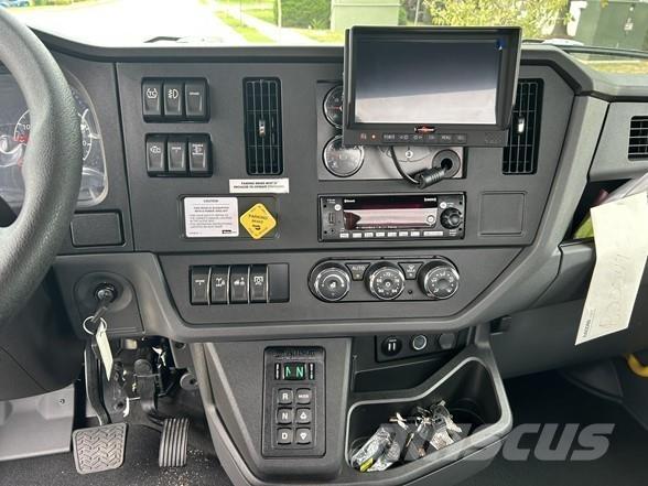 Peterbilt 537 Будтехніка - Інші