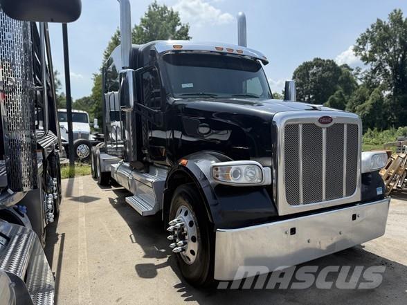 Peterbilt 567 Тягачі