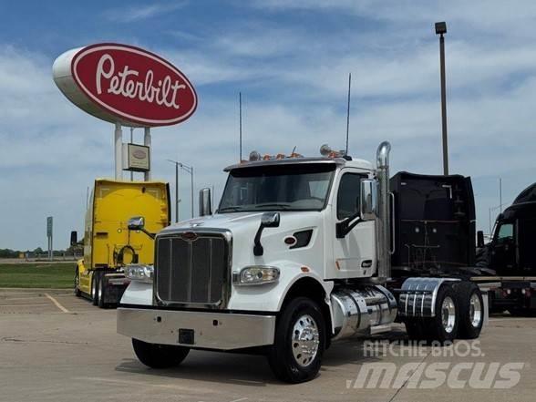Peterbilt 567 Тягачі