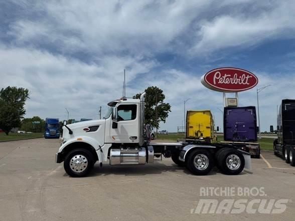Peterbilt 567 Тягачі
