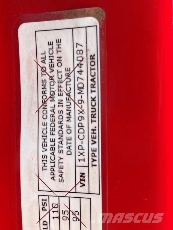 Peterbilt 567 Тягачі