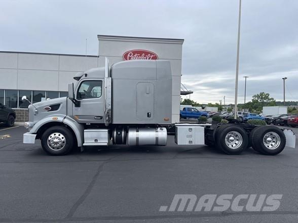 Peterbilt 567 Тягачі