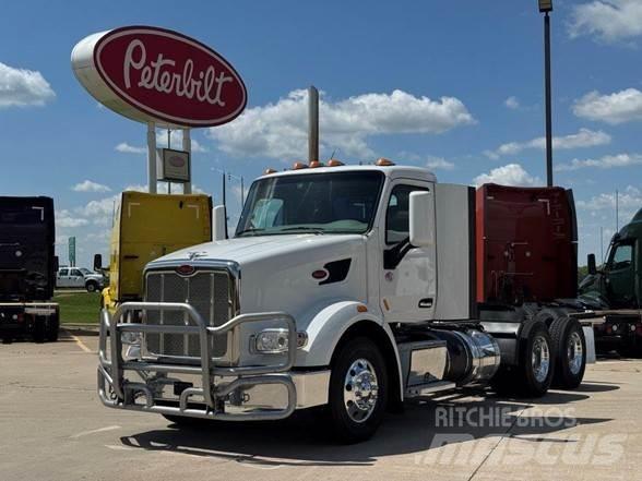 Peterbilt 567 Тягачі