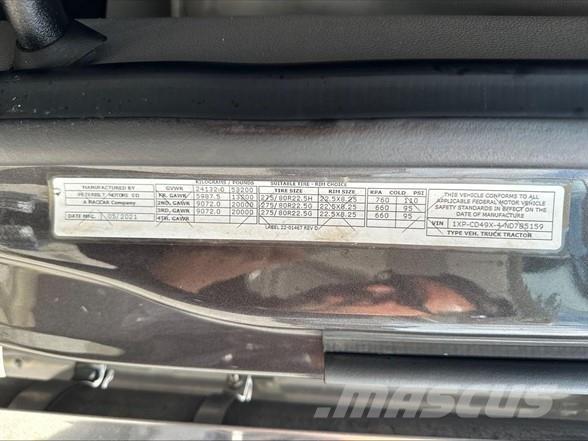 Peterbilt 567 Тягачі