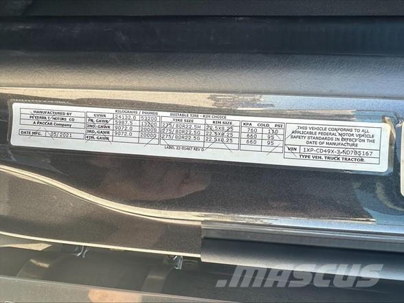 Peterbilt 567 Тягачі