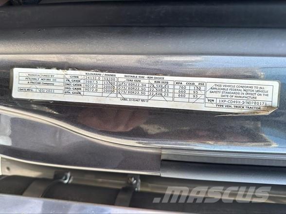 Peterbilt 567 Тягачі