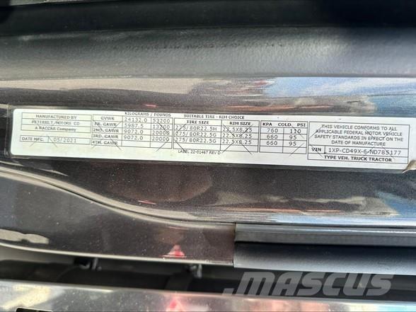Peterbilt 567 Тягачі