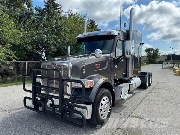 Peterbilt 567 Тягачі