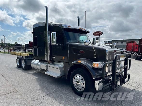 Peterbilt 567 Тягачі