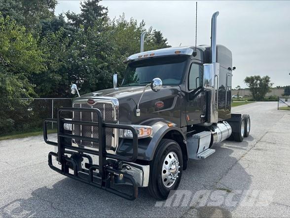 Peterbilt 567 Тягачі