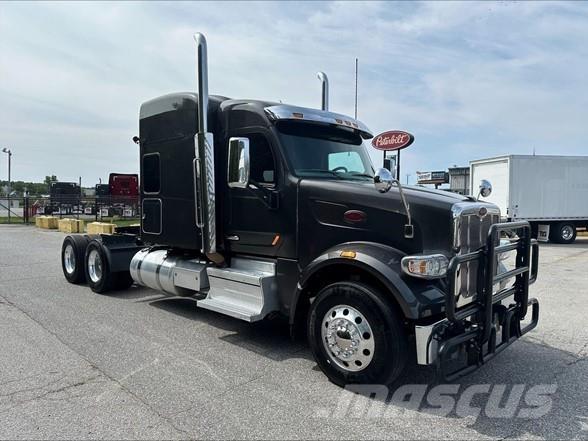 Peterbilt 567 Тягачі