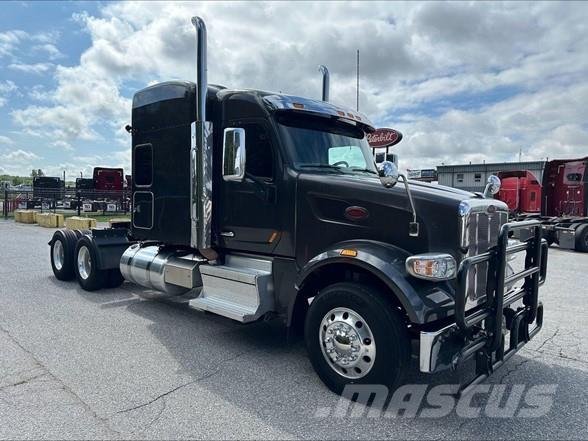 Peterbilt 567 Тягачі